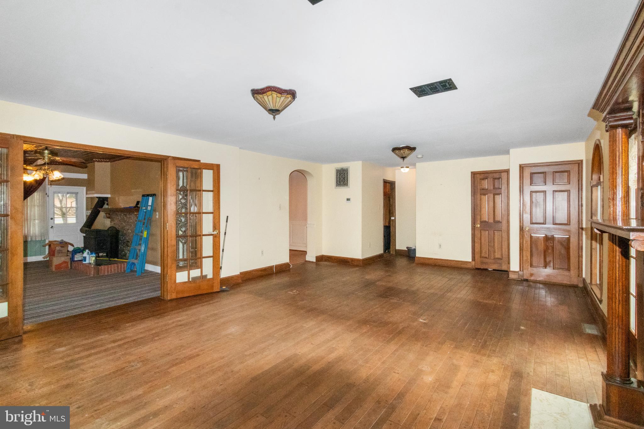 COLESVILLE OUTSIDE - Residential