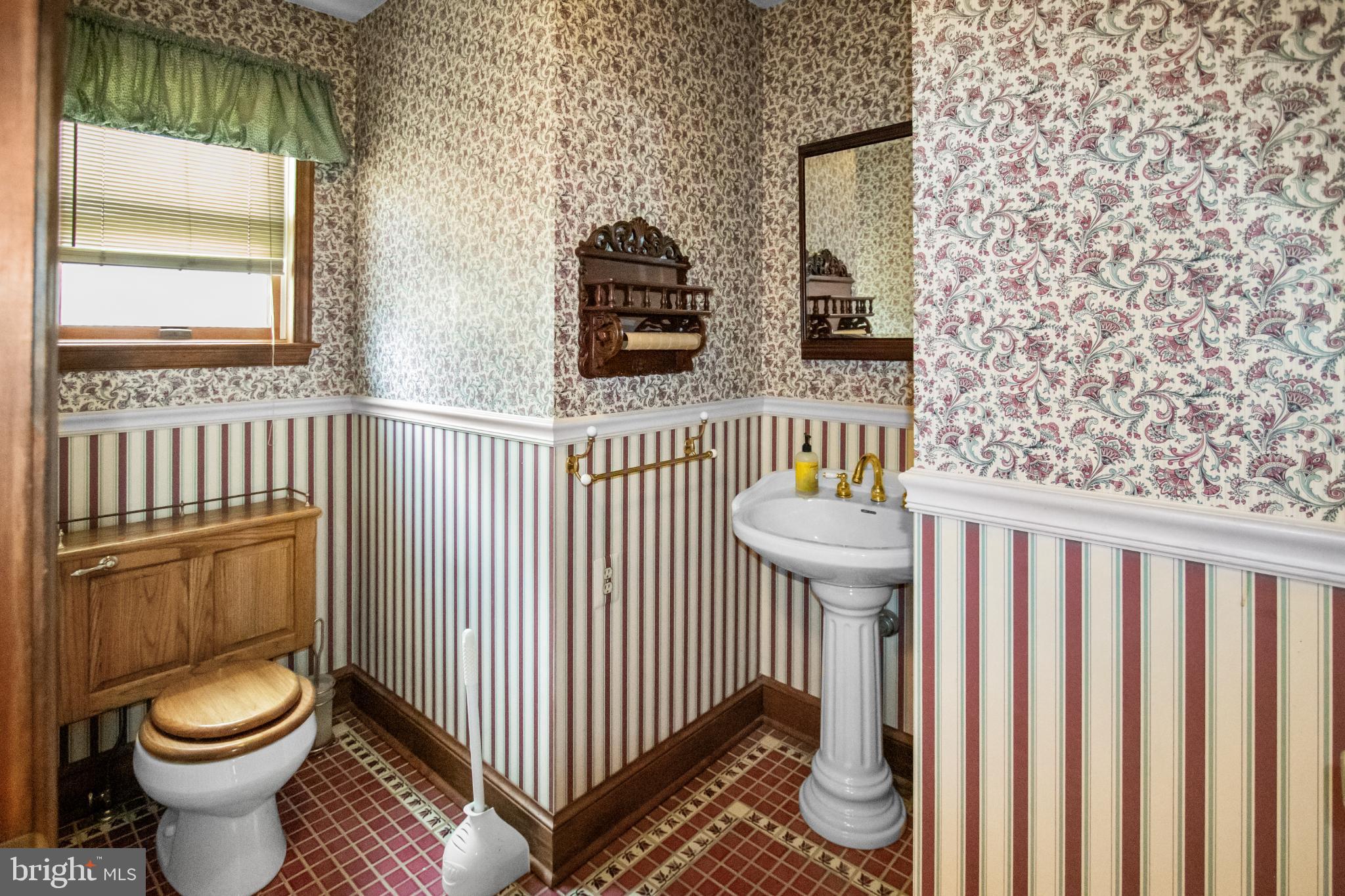 COLESVILLE OUTSIDE - Residential