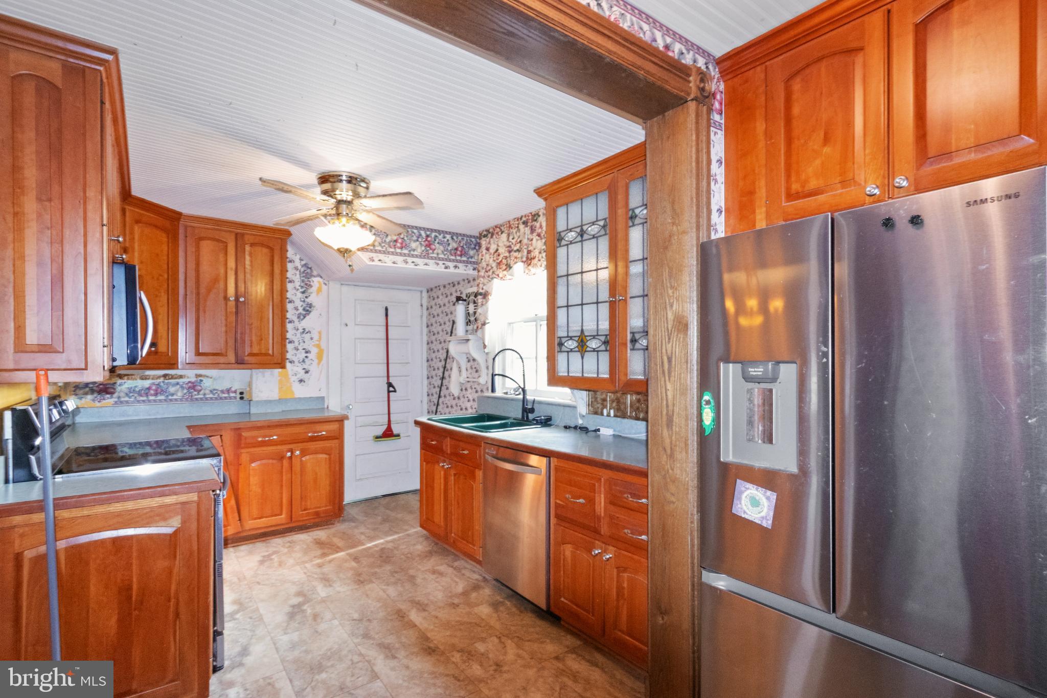 COLESVILLE OUTSIDE - Residential