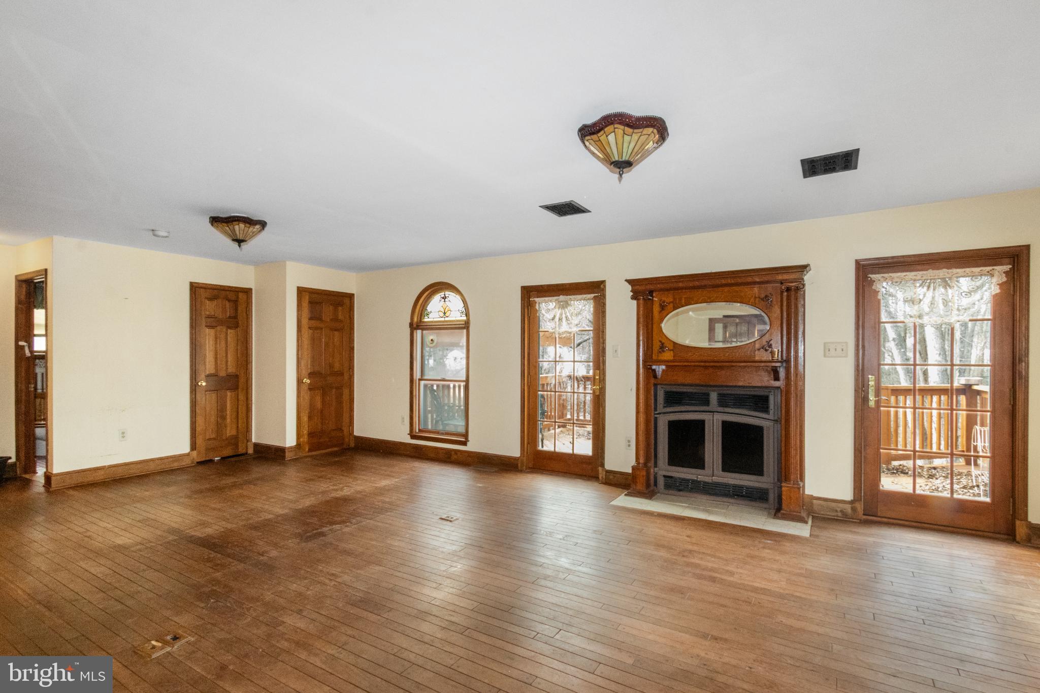 COLESVILLE OUTSIDE - Residential