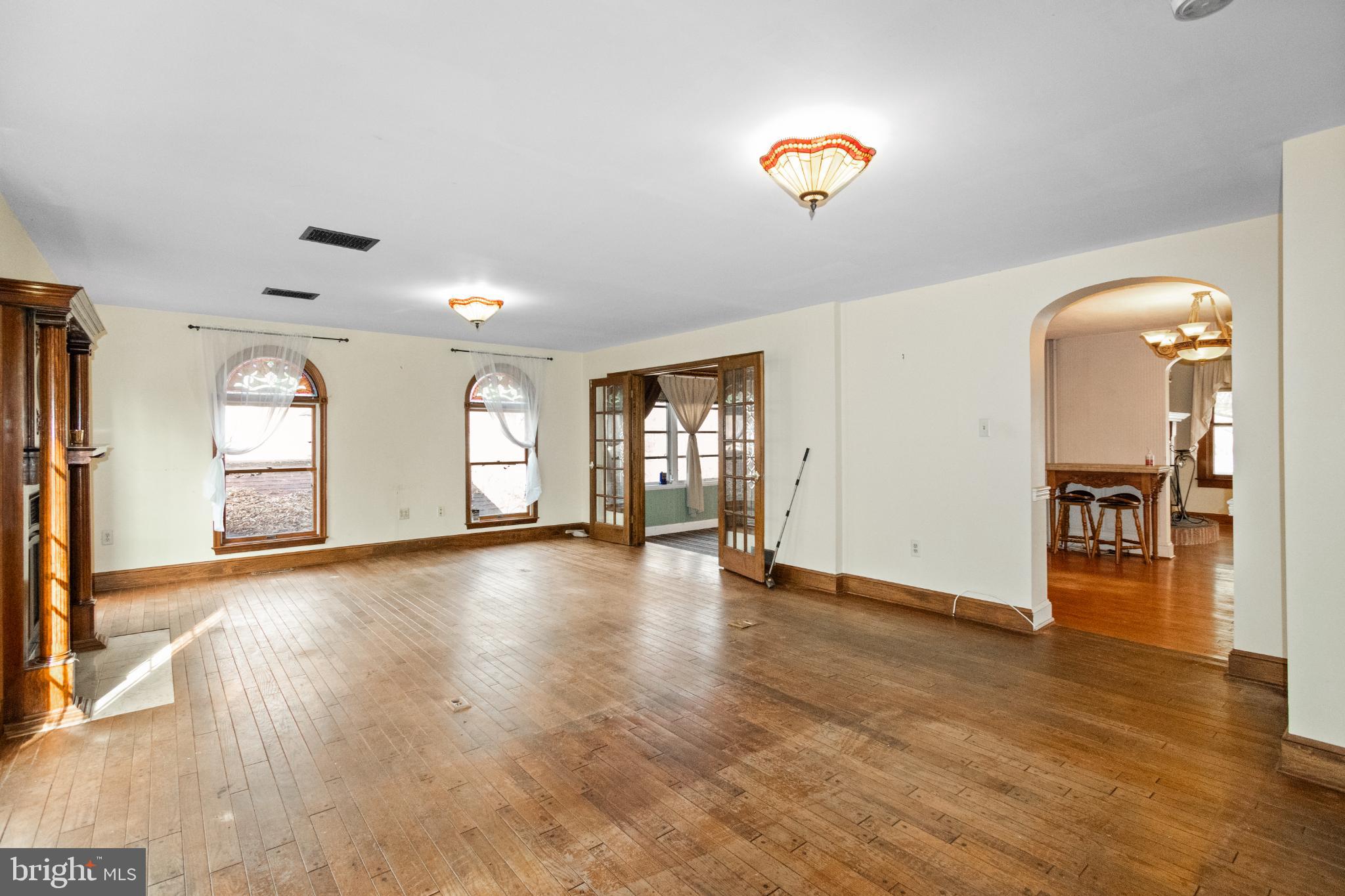 COLESVILLE OUTSIDE - Residential