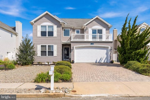 Homes For Sale - 14 Toppinglift Drive<br/> BAYVILLE, NJ 08721
