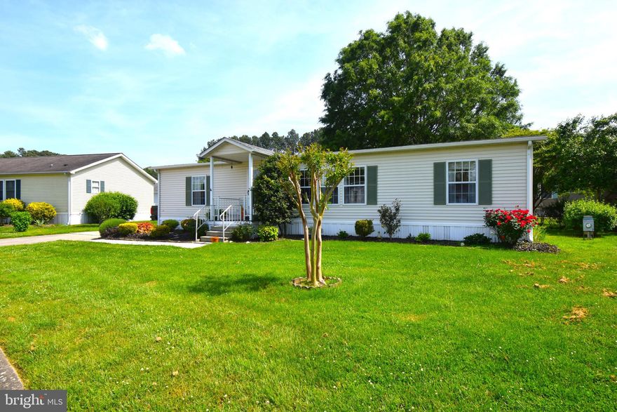 Looking to downsize, then Sun Communities 55+ Hyde Park should be on your list. Hyde Park offers a community pool, shuffle board. community center. library, dog park and fitness center. These are included in your monthly ground rent along with water/sewage, trash pick-up. snow removal on streets and public parking lots. The 1992 double wide trailer has two full baths along with two full bedrooms. The rear entry door has patio with pavers to driveway for ease of entrance. Also featured is enclosed rear porch off dining room.  Hyde Park is minutes from Hog Neck Public Golf Course, shops, restaurants, and amenities of historic Easton--voted one of the best small cities to live in. Easton also is the regional home to Shore Community Health operated by University of Maryland Medical.  Check this hidden gem located conveniently within driving distance to DC, Baltimore, and Philly.