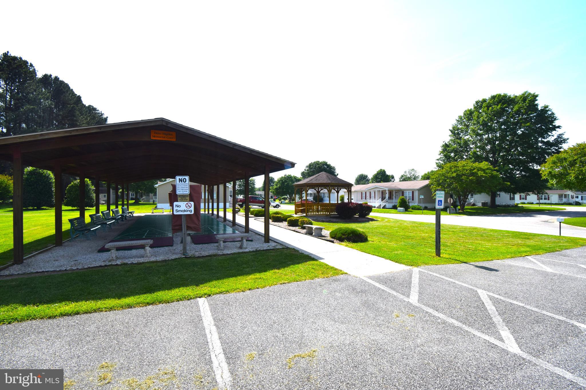 HYDE PARK - Residential