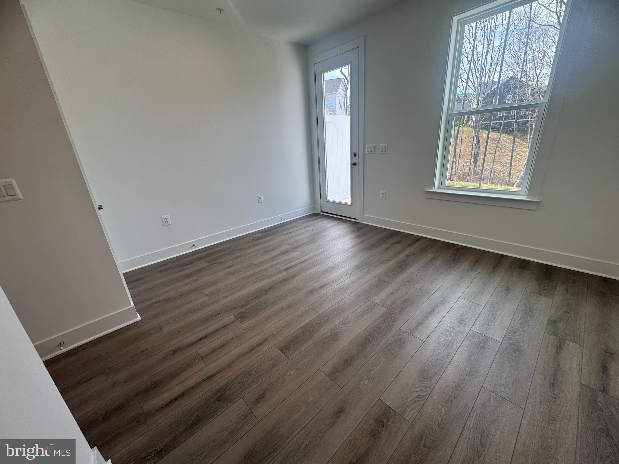 EMBREY MILL - Residential