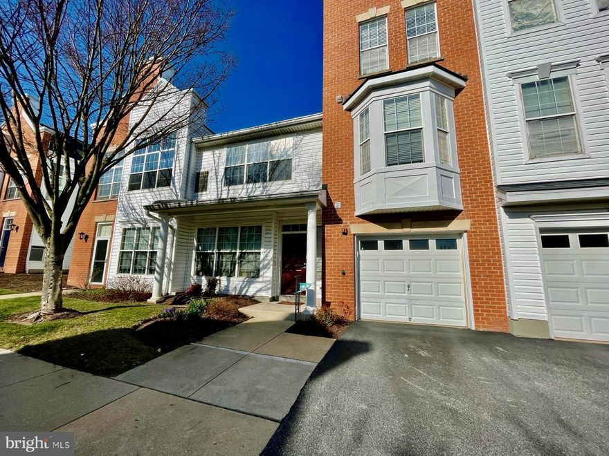 Listed & Sold Simultaneously!