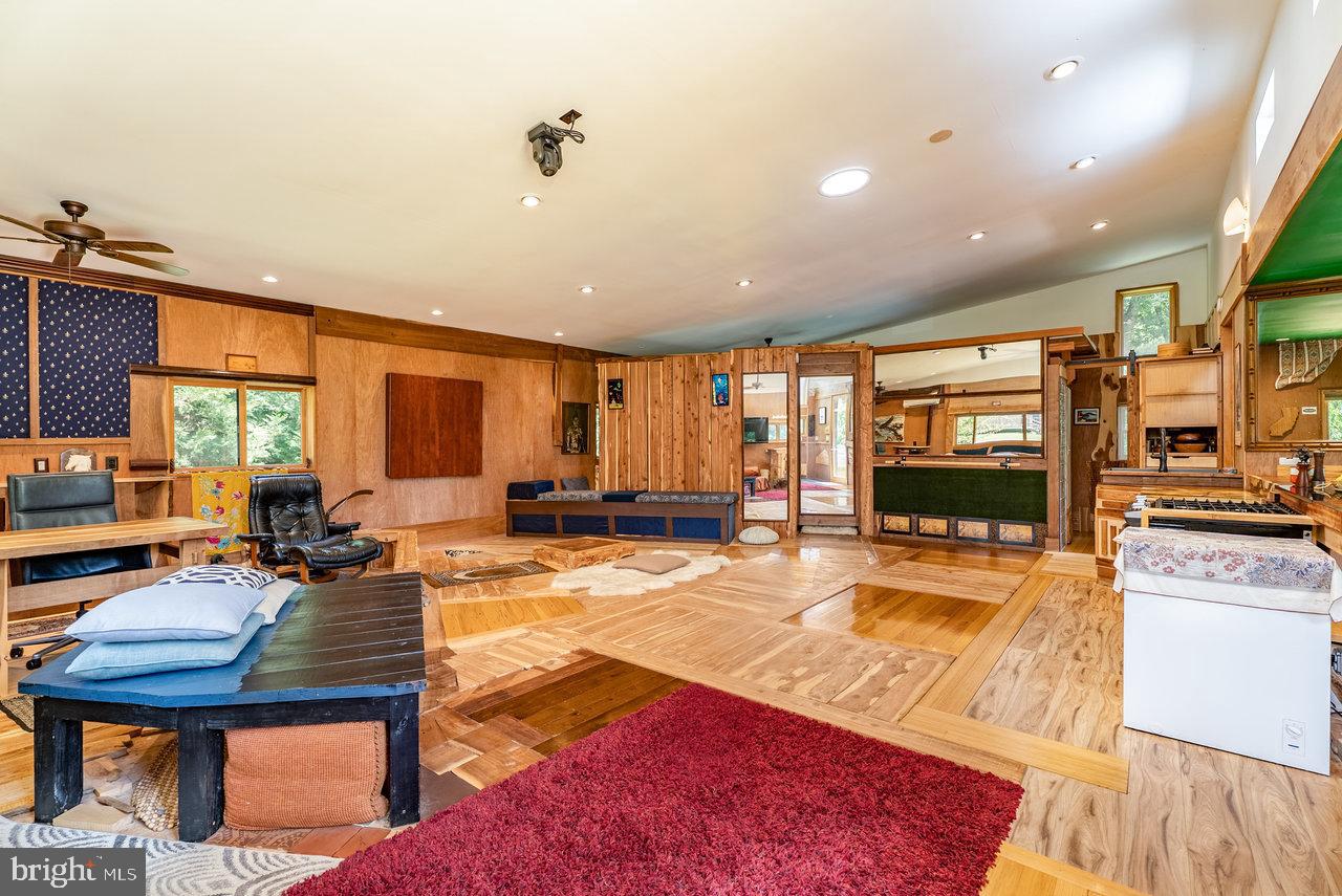 EGYPT BEND ESTATES - Residential