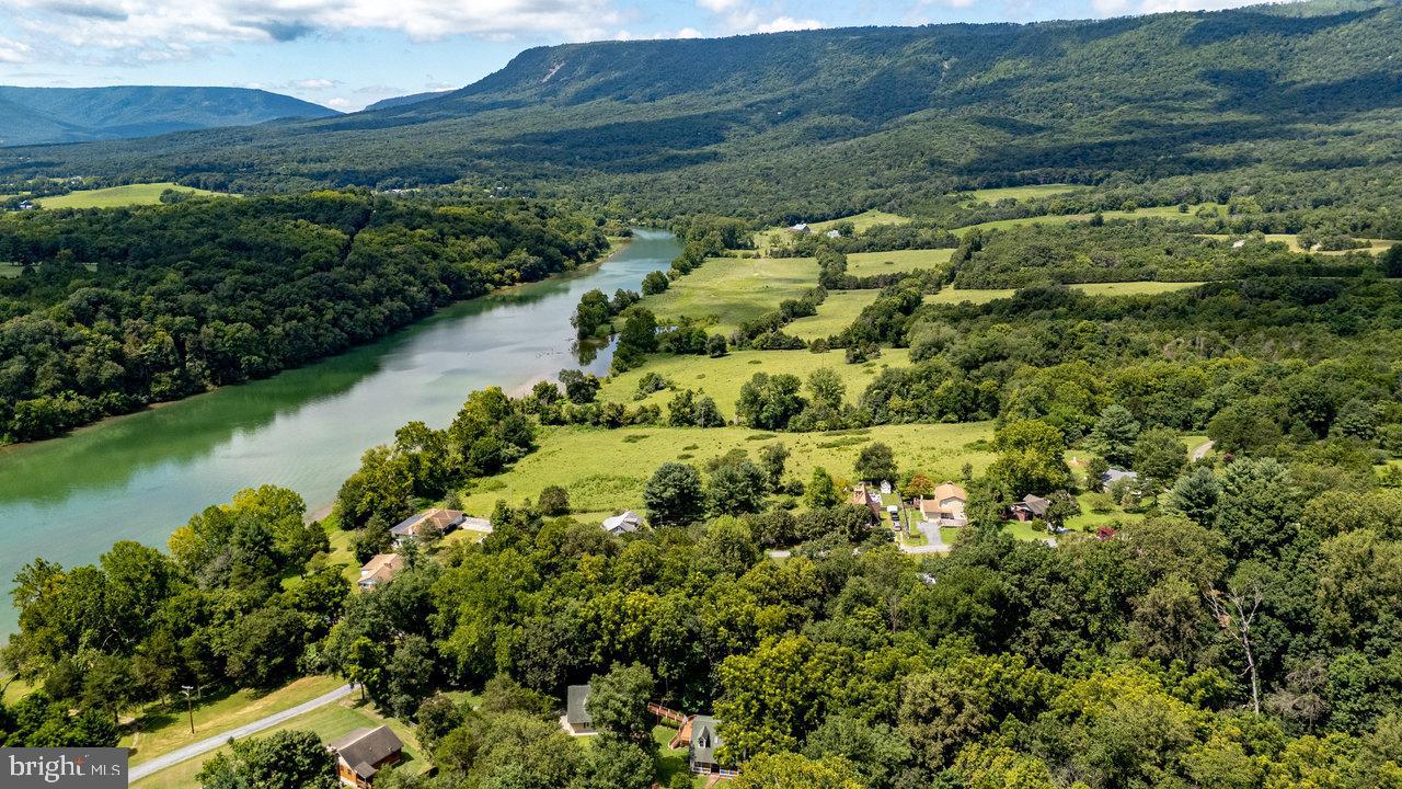 EGYPT BEND ESTATES - Residential