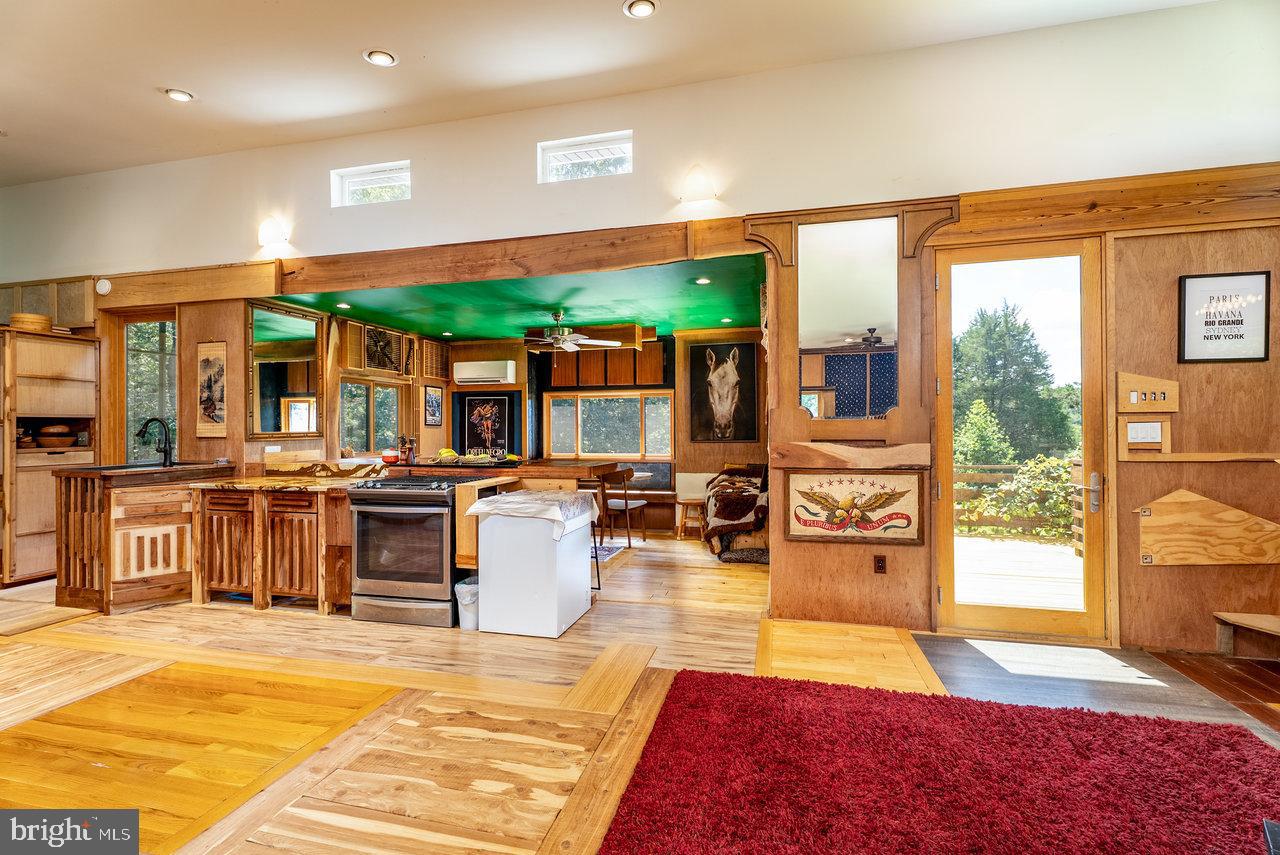 EGYPT BEND ESTATES - Residential