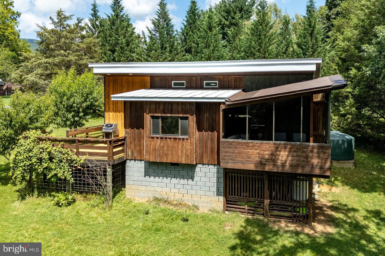 EGYPT BEND ESTATES - Residential