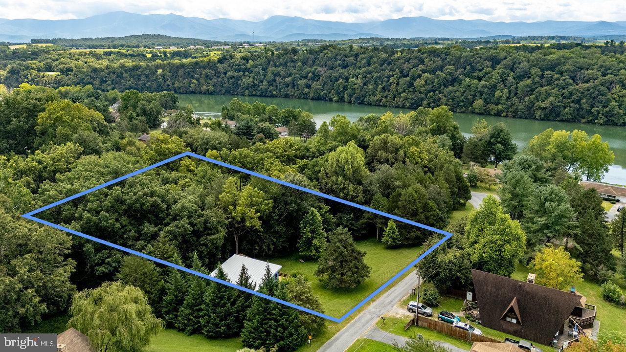 EGYPT BEND ESTATES - Residential