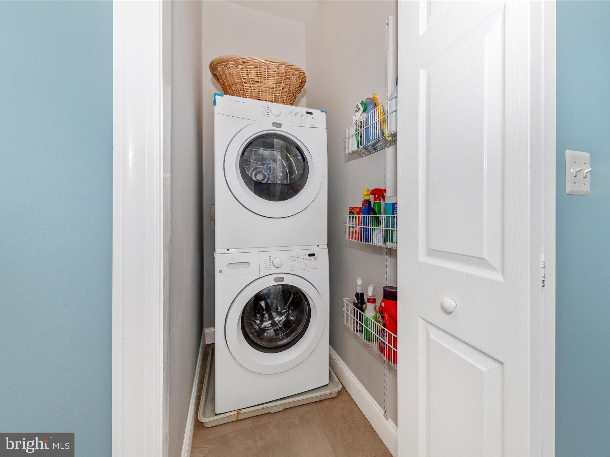 OAKLAND TERRACE - Residential