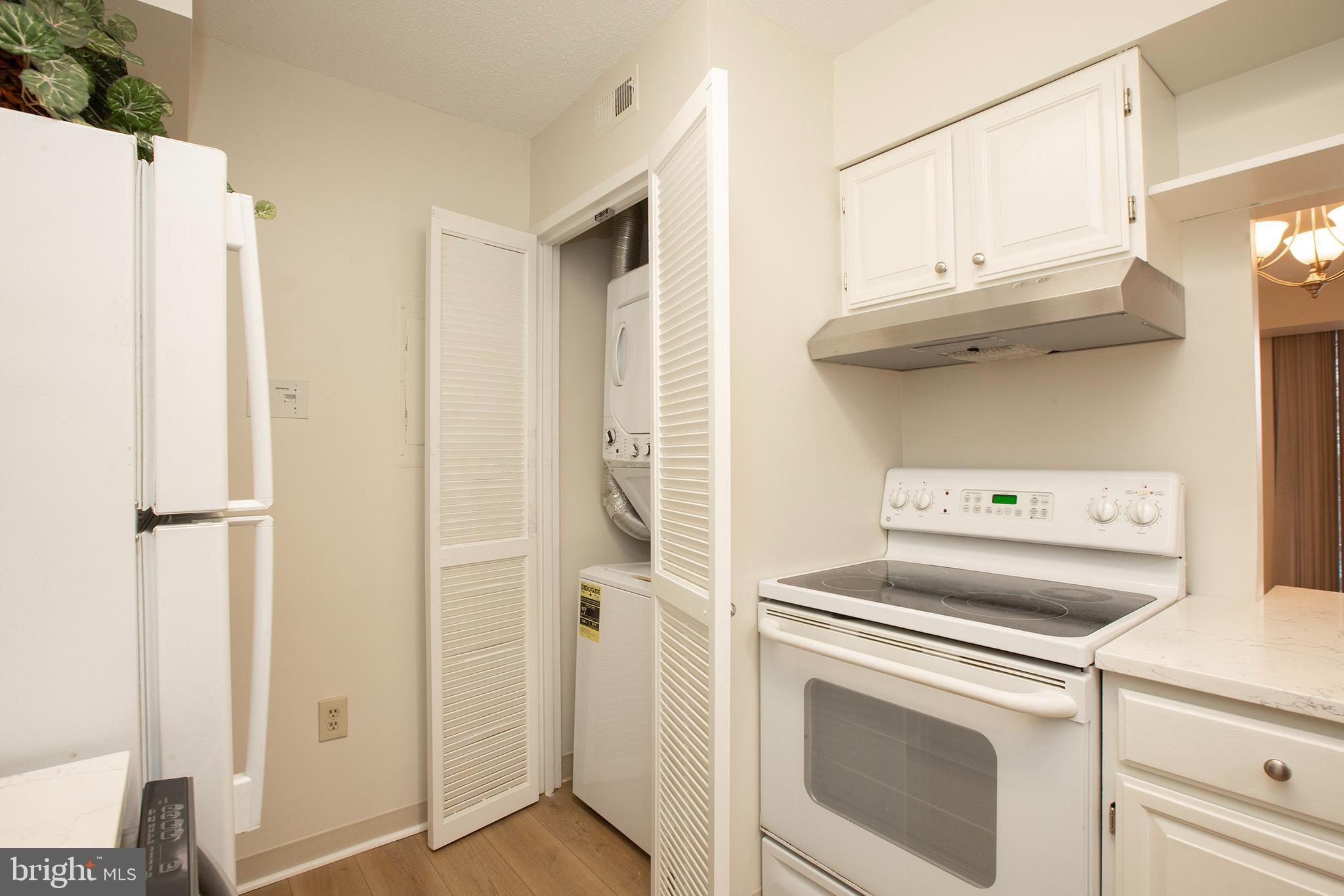 ENCORE OF MCLEAN - Residential Lease