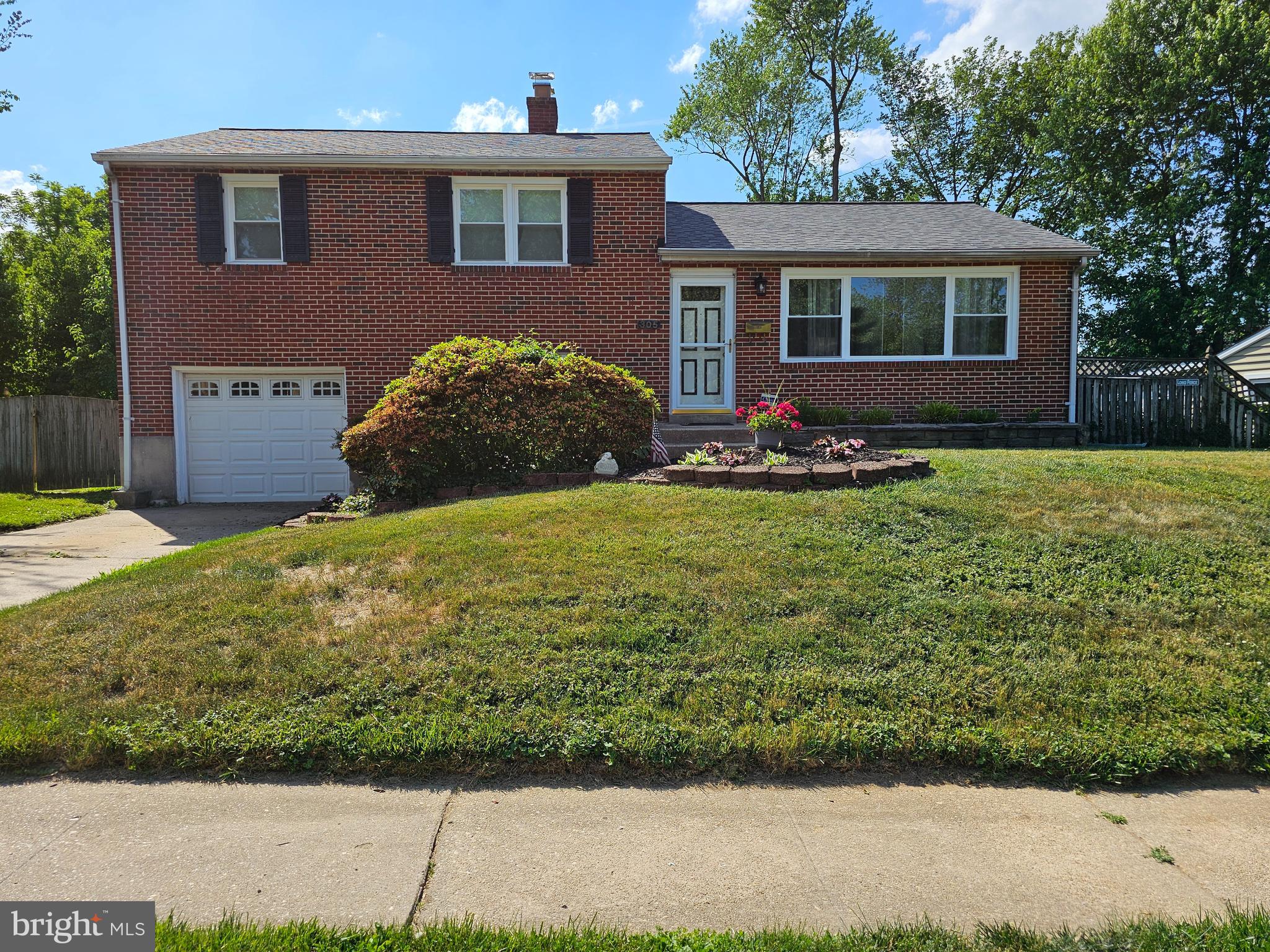 INGLEWOOD - Residential