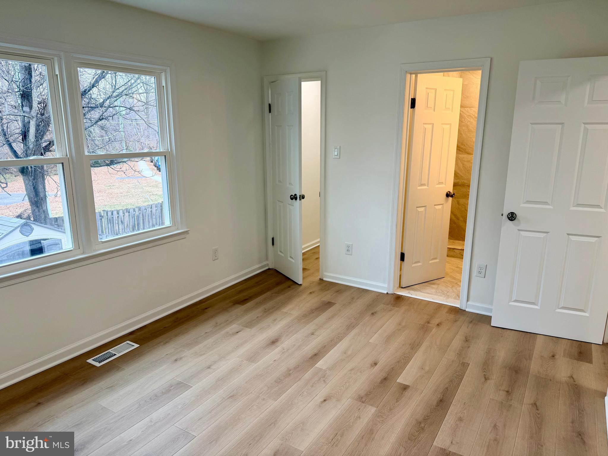 POHICK SQUARE - Residential Lease