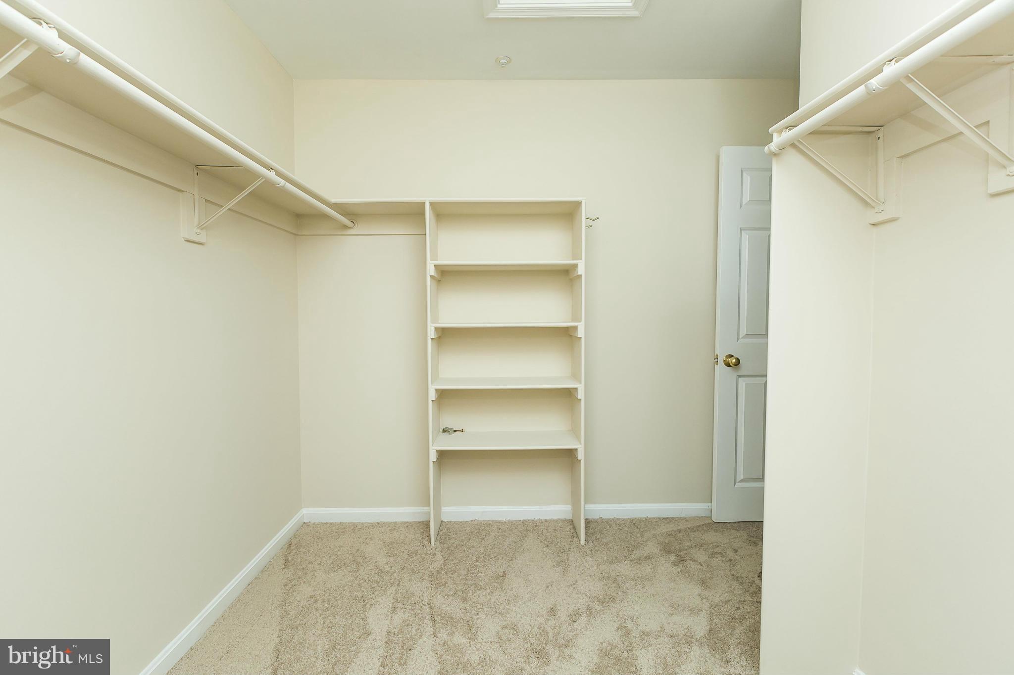 SEVEN OAKS - Residential