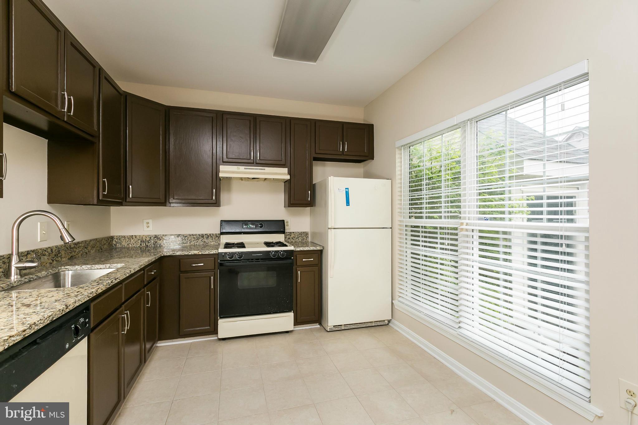 SEVEN OAKS - Residential