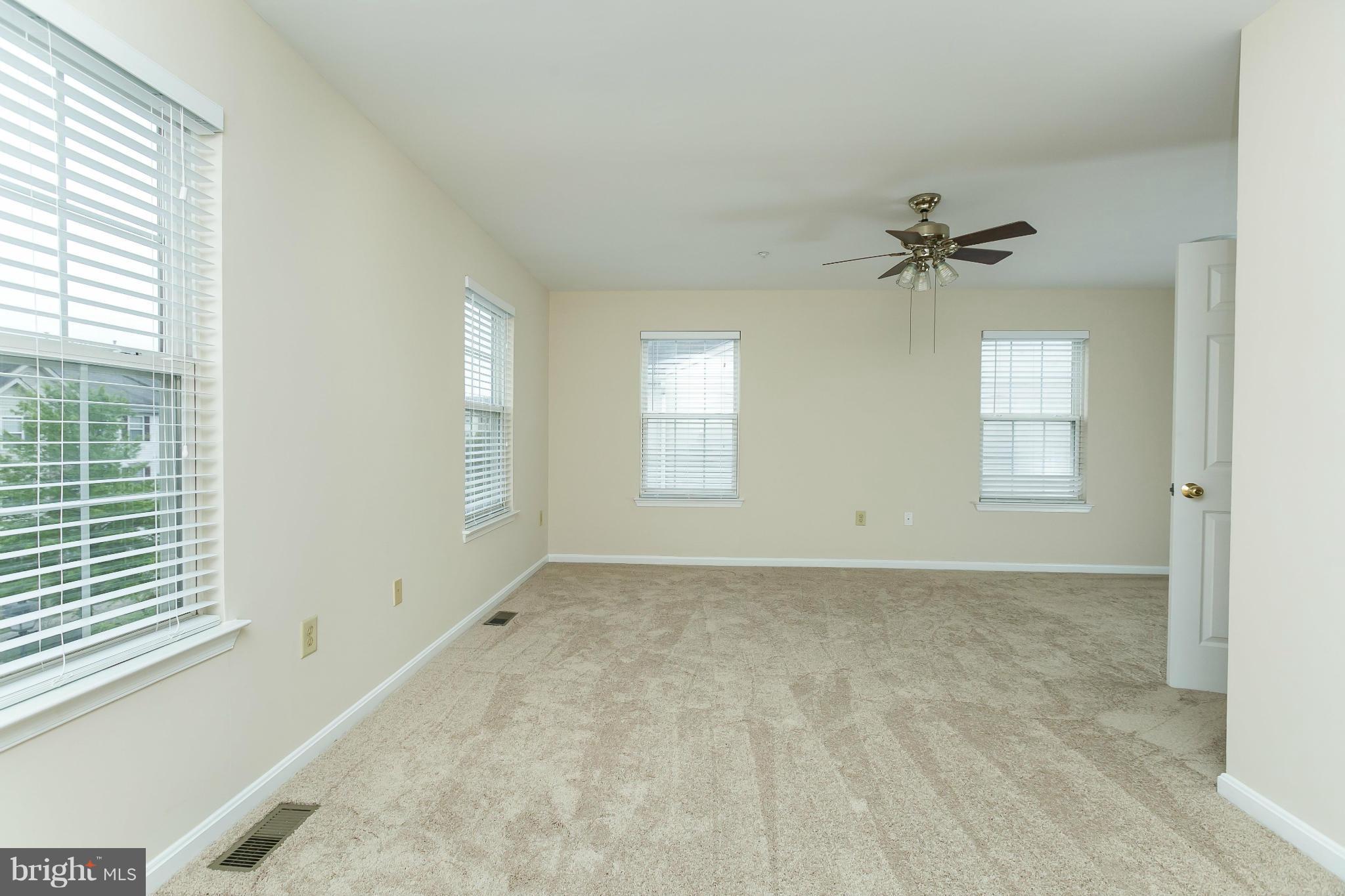 SEVEN OAKS - Residential