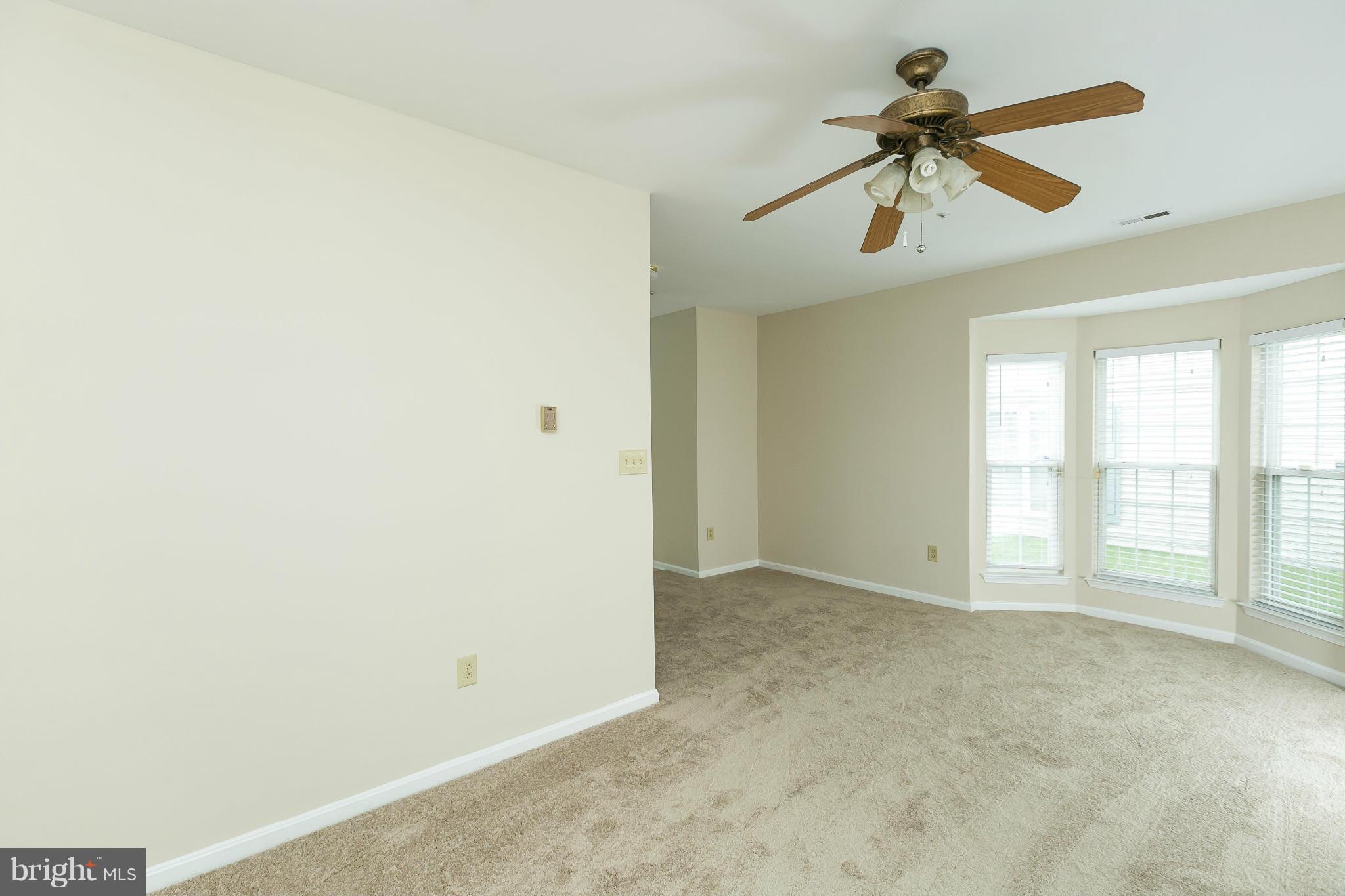 SEVEN OAKS - Residential