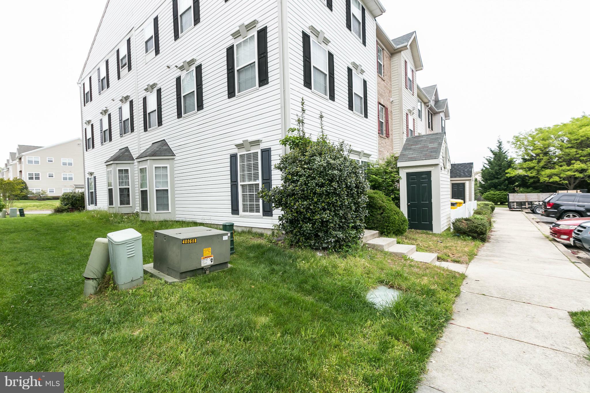 SEVEN OAKS - Residential