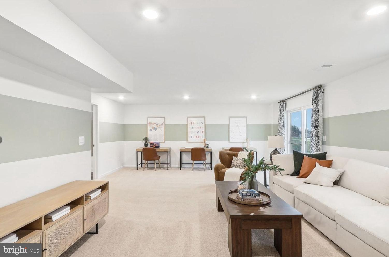 VALLEY VIEW - Residential Lease