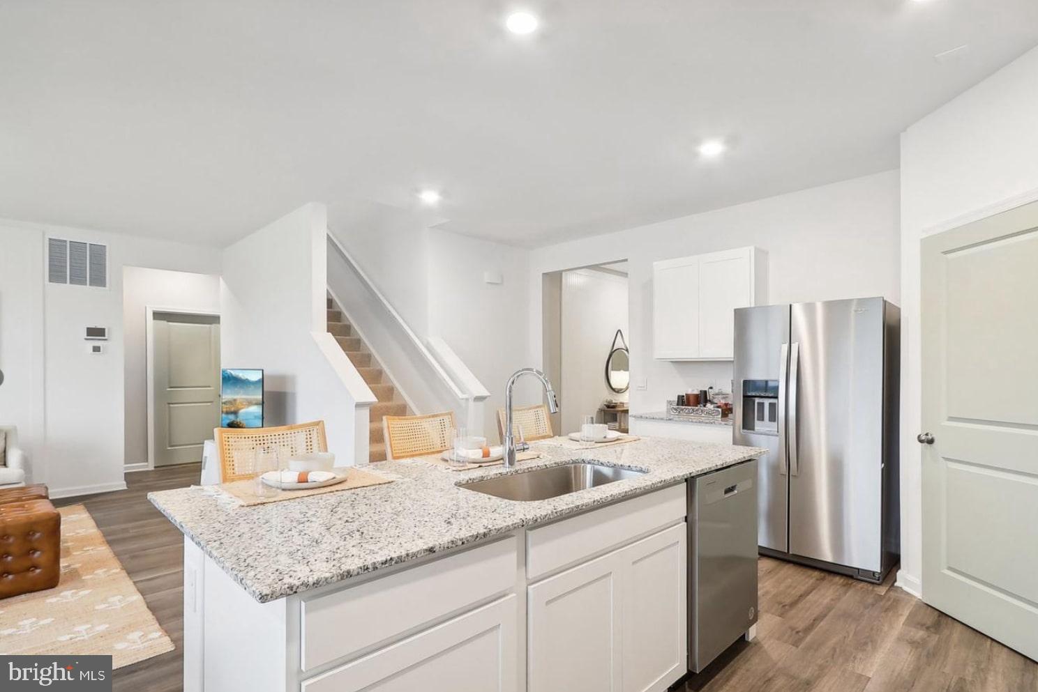 VALLEY VIEW - Residential Lease