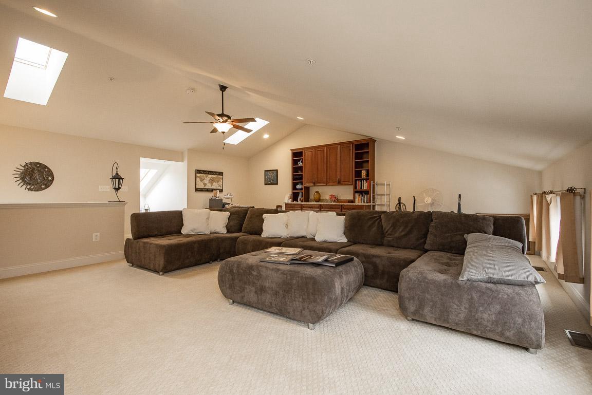 THE ENCLAVE AT ARUNDEL PRESERVE - Residential