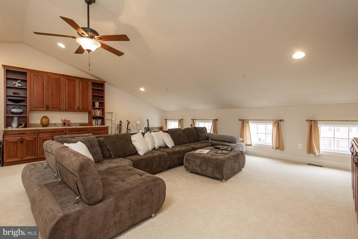 THE ENCLAVE AT ARUNDEL PRESERVE - Residential