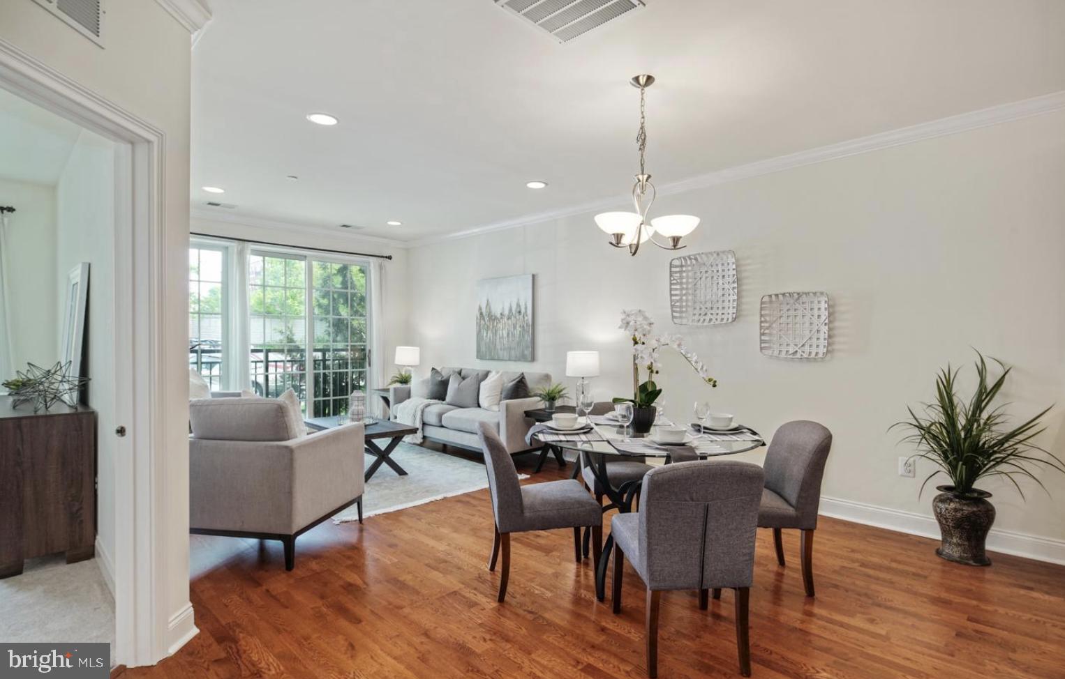 NAVAL SQUARE - Residential