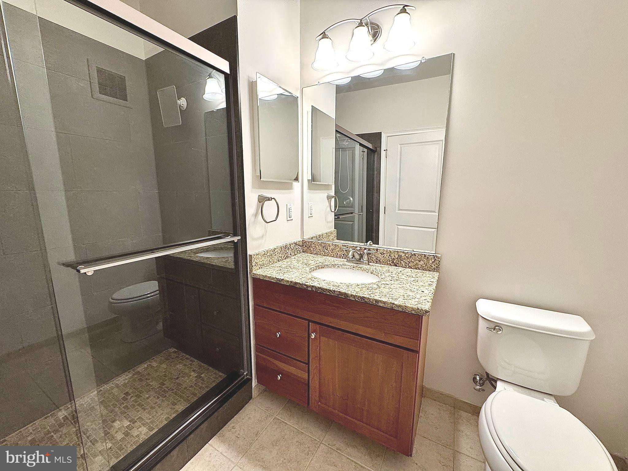 NAVAL SQUARE - Residential