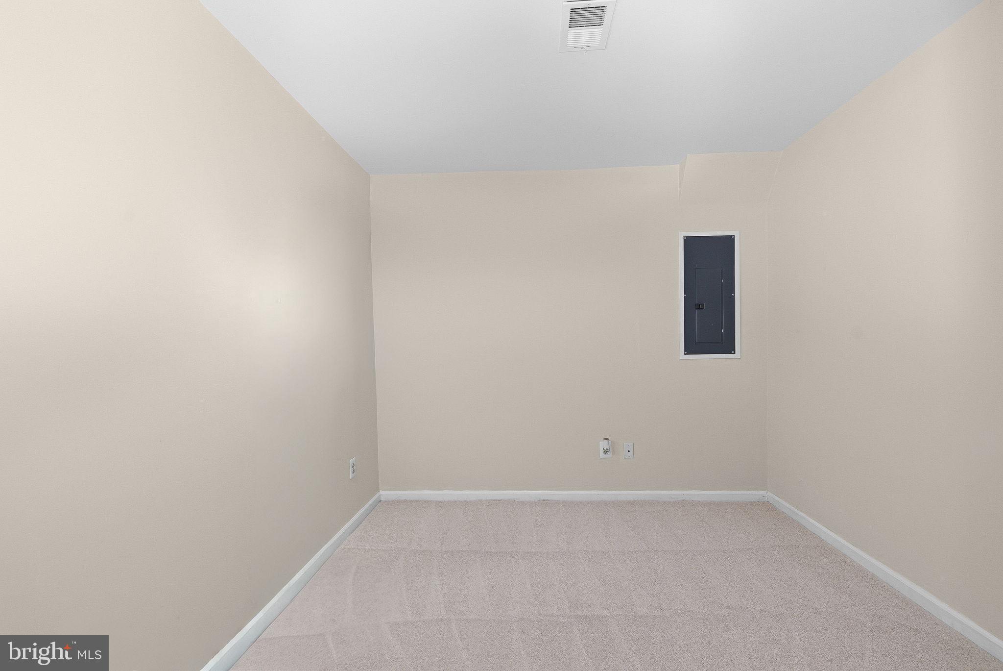 FOX MILL ESTATES 2ND ADD - Residential