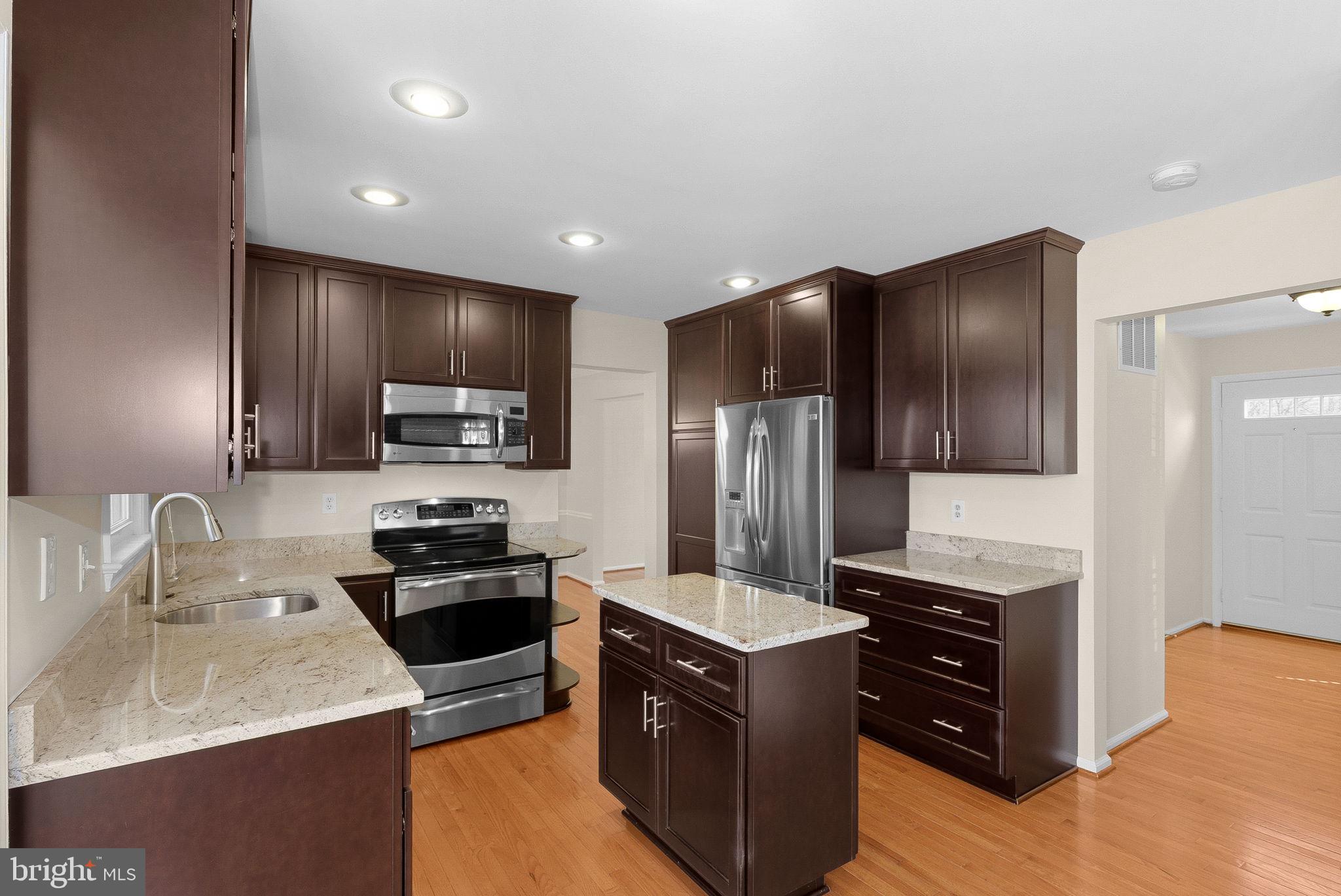 FOX MILL ESTATES 2ND ADD - Residential