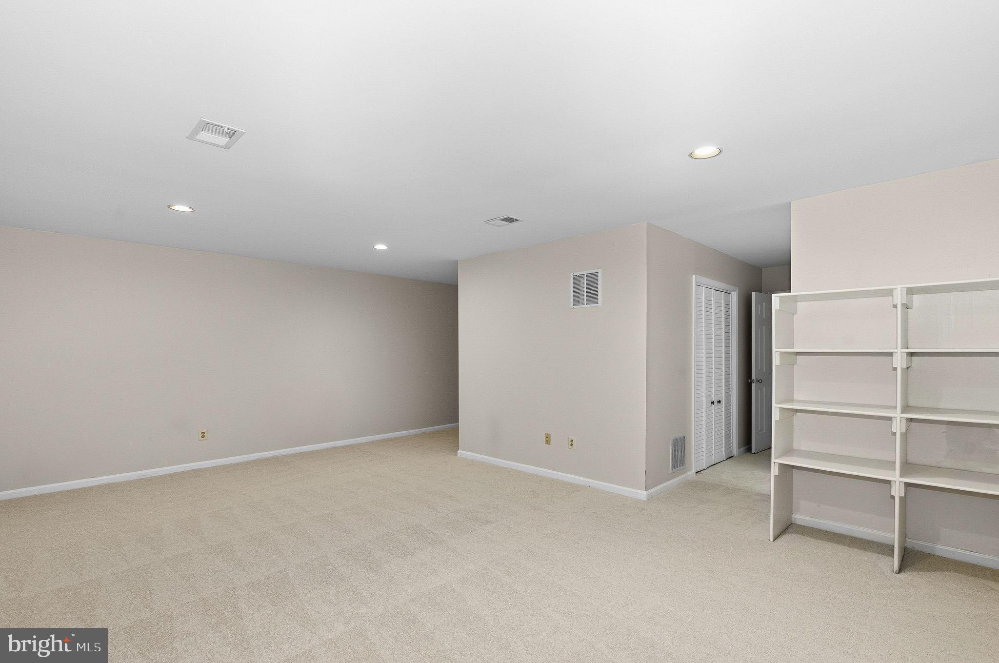 FOX MILL ESTATES 2ND ADD - Residential