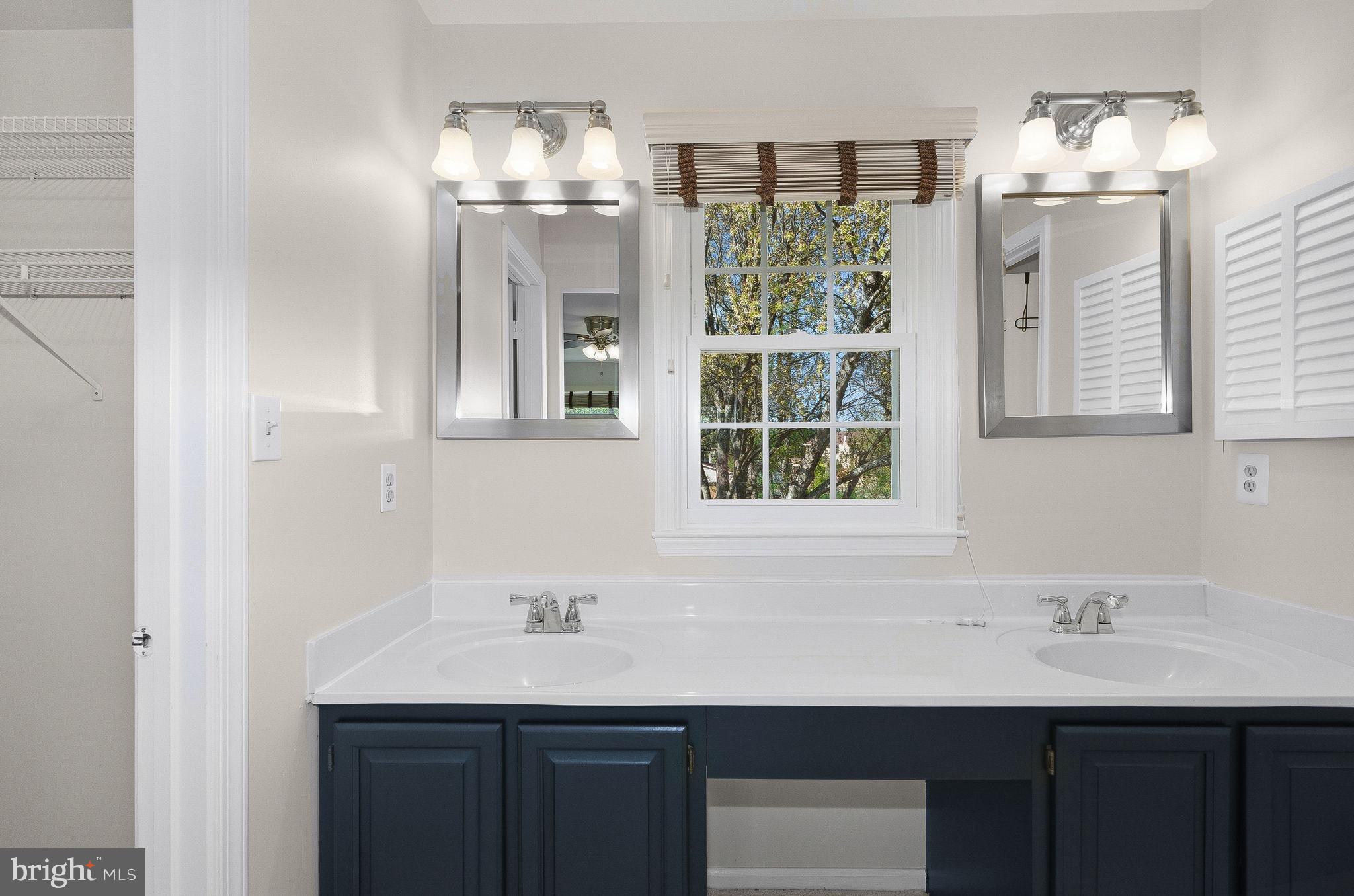 FOX MILL ESTATES 2ND ADD - Residential