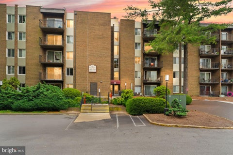 Photo of 60 Van Dorn St #506, ALEXANDRIA, VA 22304 (MLS # VAAX2064620)