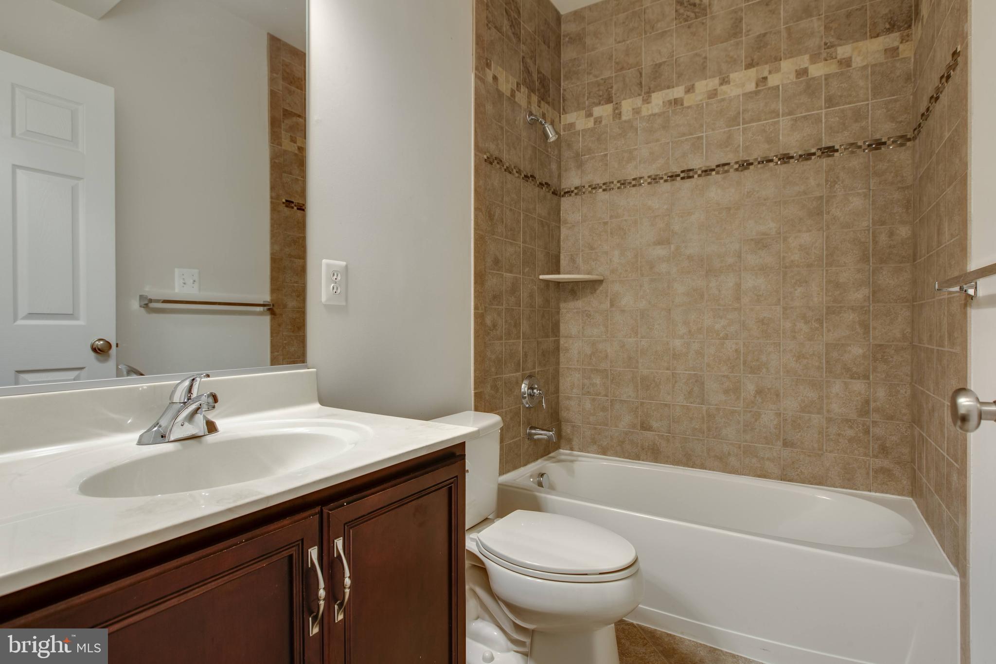 THE ENCLAVE AT ARUNDEL PRESERVE - Residential Lease