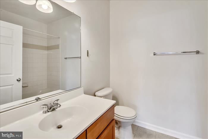 EXCHANGE AT VAN DORN - Residential Lease