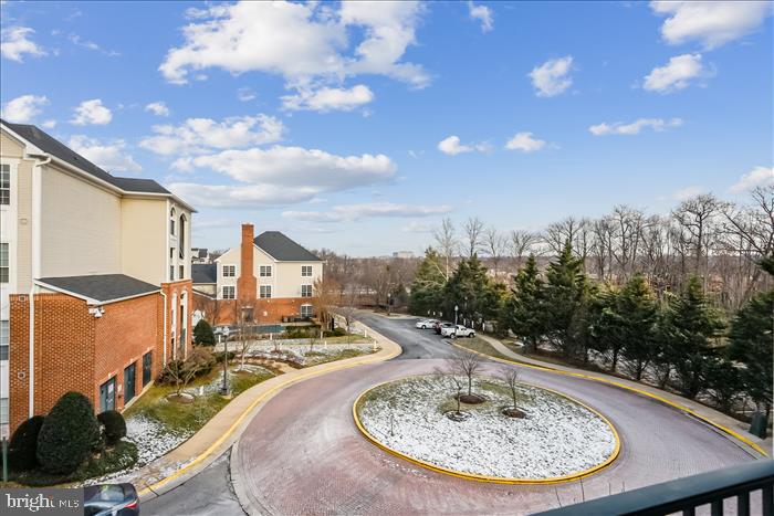 EXCHANGE AT VAN DORN - Residential Lease