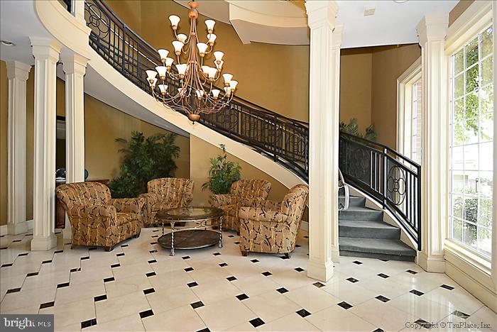 EXCHANGE AT VAN DORN - Residential Lease