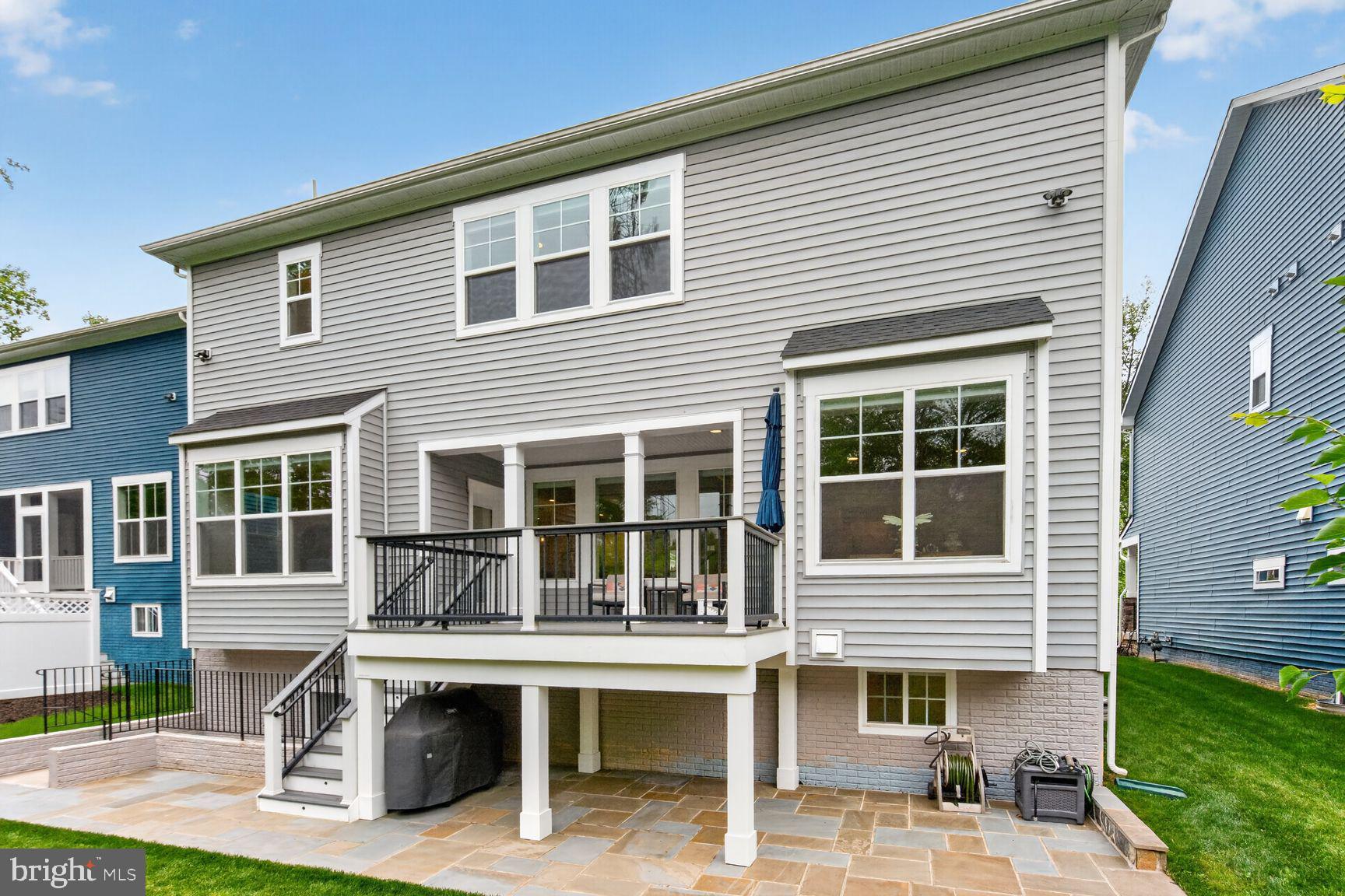 THE RESIDENCES AT MCCONNELL MANOR - Residential