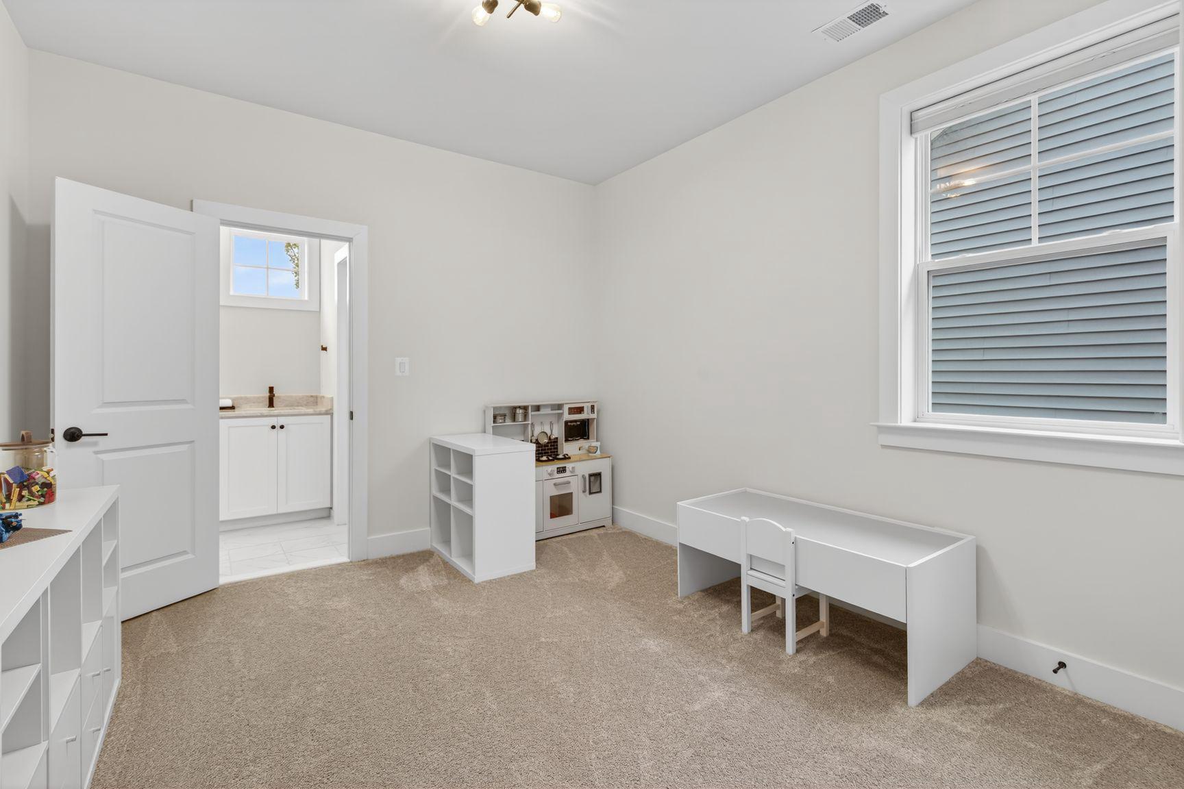 THE RESIDENCES AT MCCONNELL MANOR - Residential