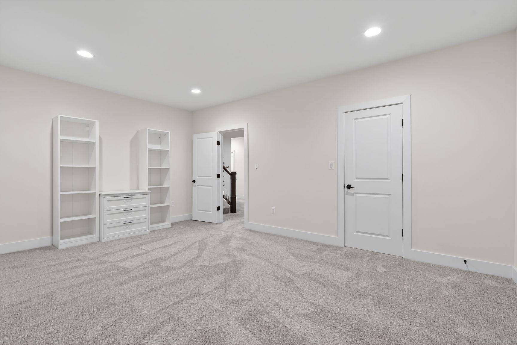 THE RESIDENCES AT MCCONNELL MANOR - Residential