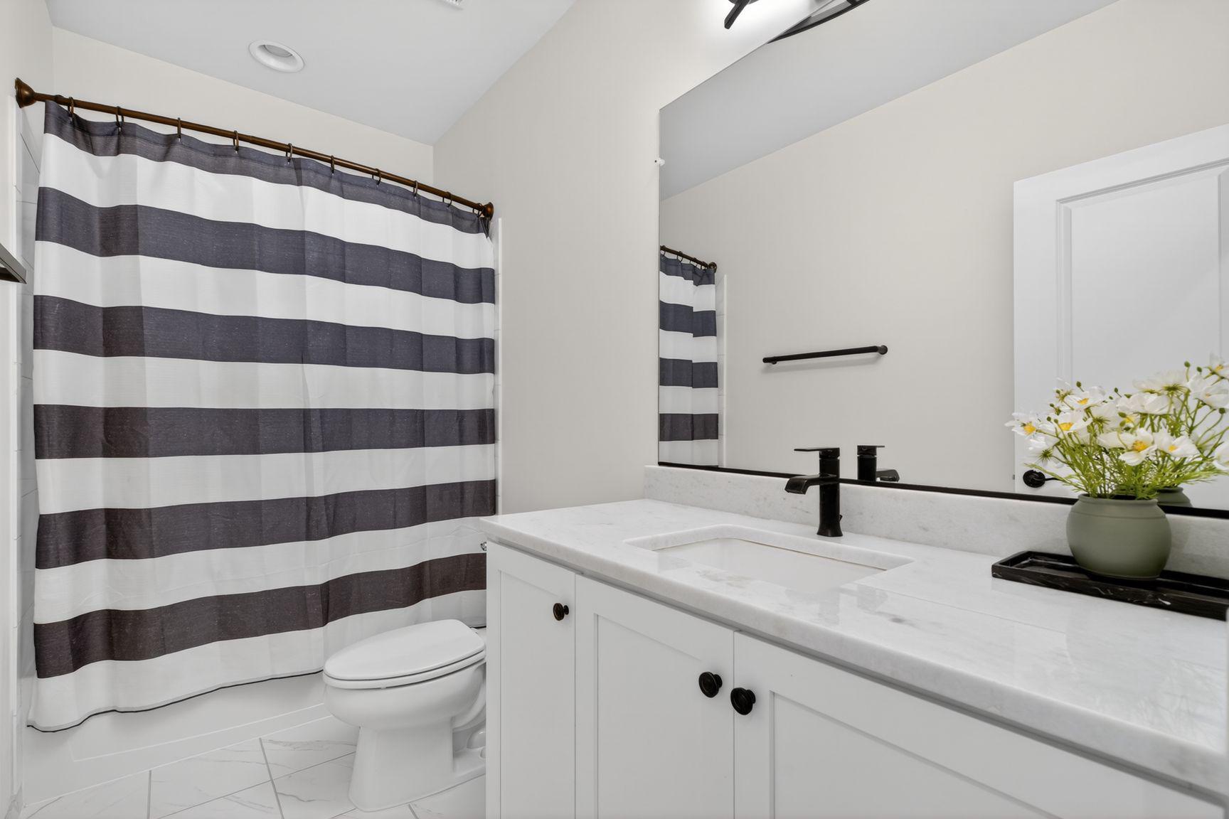 THE RESIDENCES AT MCCONNELL MANOR - Residential