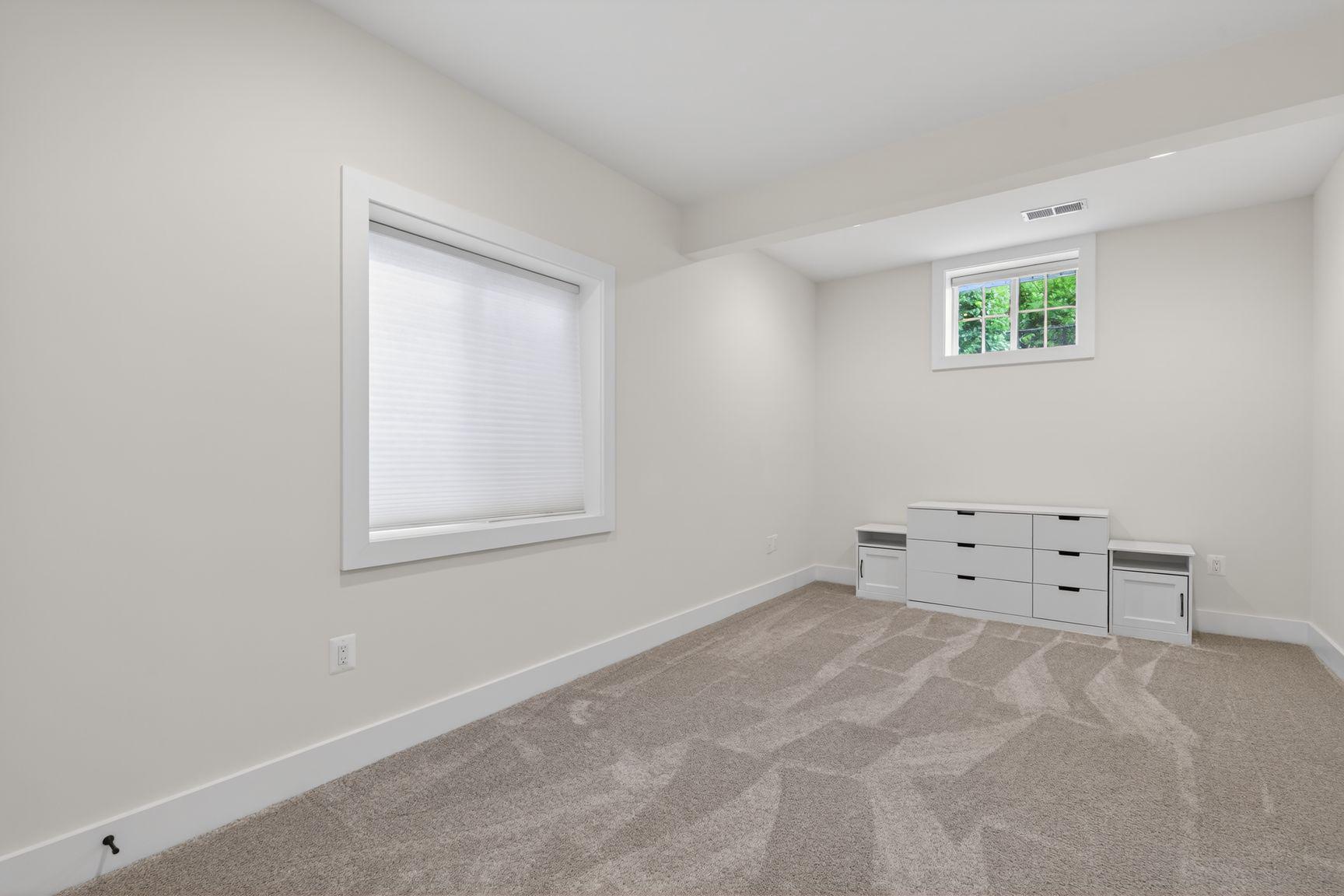 THE RESIDENCES AT MCCONNELL MANOR - Residential