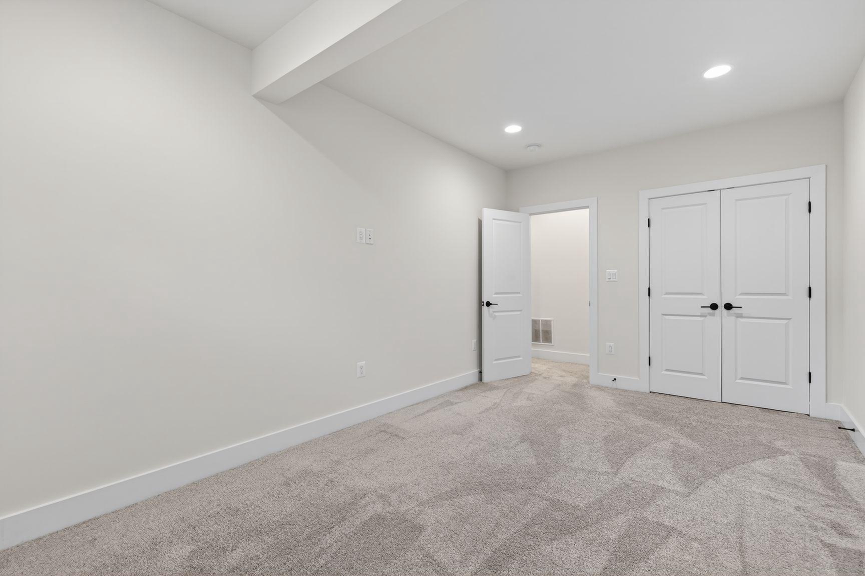 THE RESIDENCES AT MCCONNELL MANOR - Residential