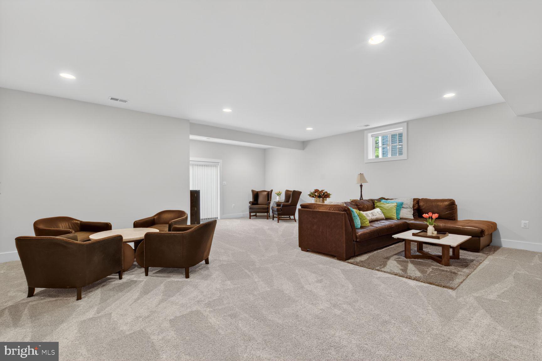 THE RESIDENCES AT MCCONNELL MANOR - Residential