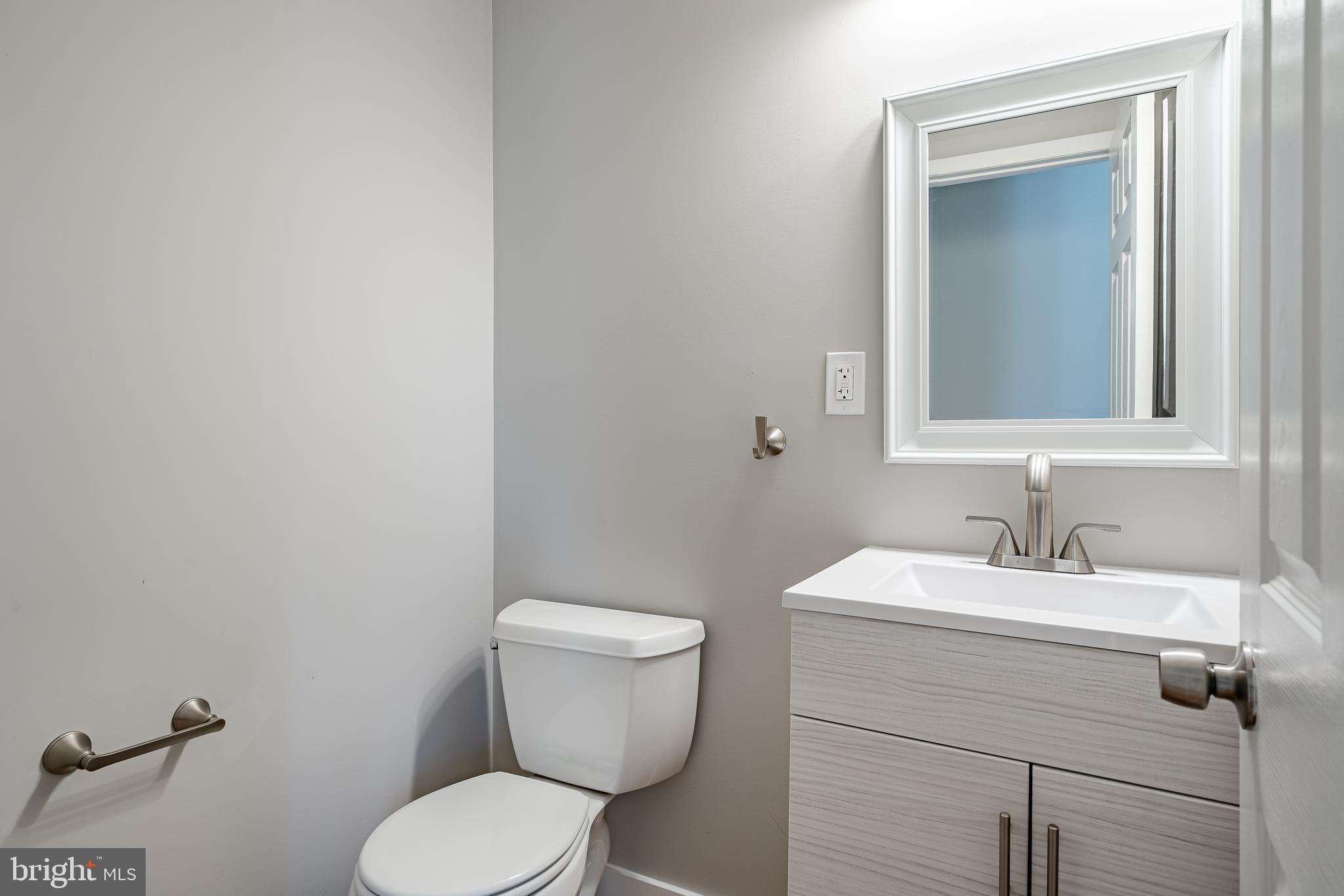 SPRING VALLEY FARM - Residential Lease