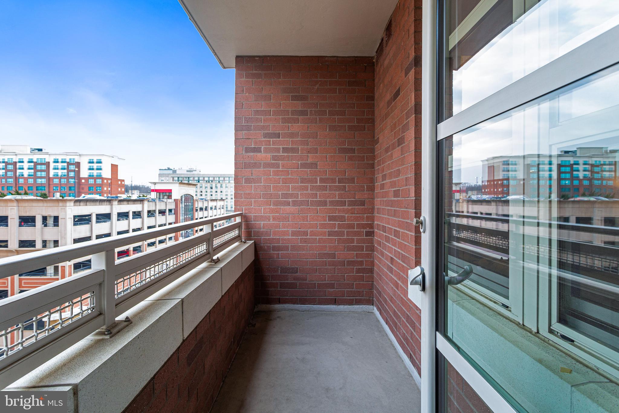 NATIONAL HARBOR - Residential Lease