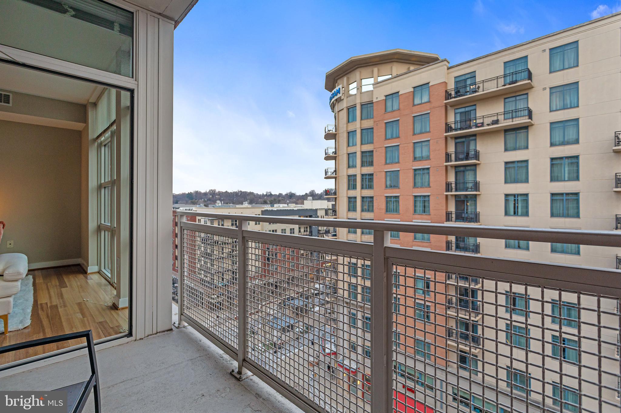 NATIONAL HARBOR - Residential Lease