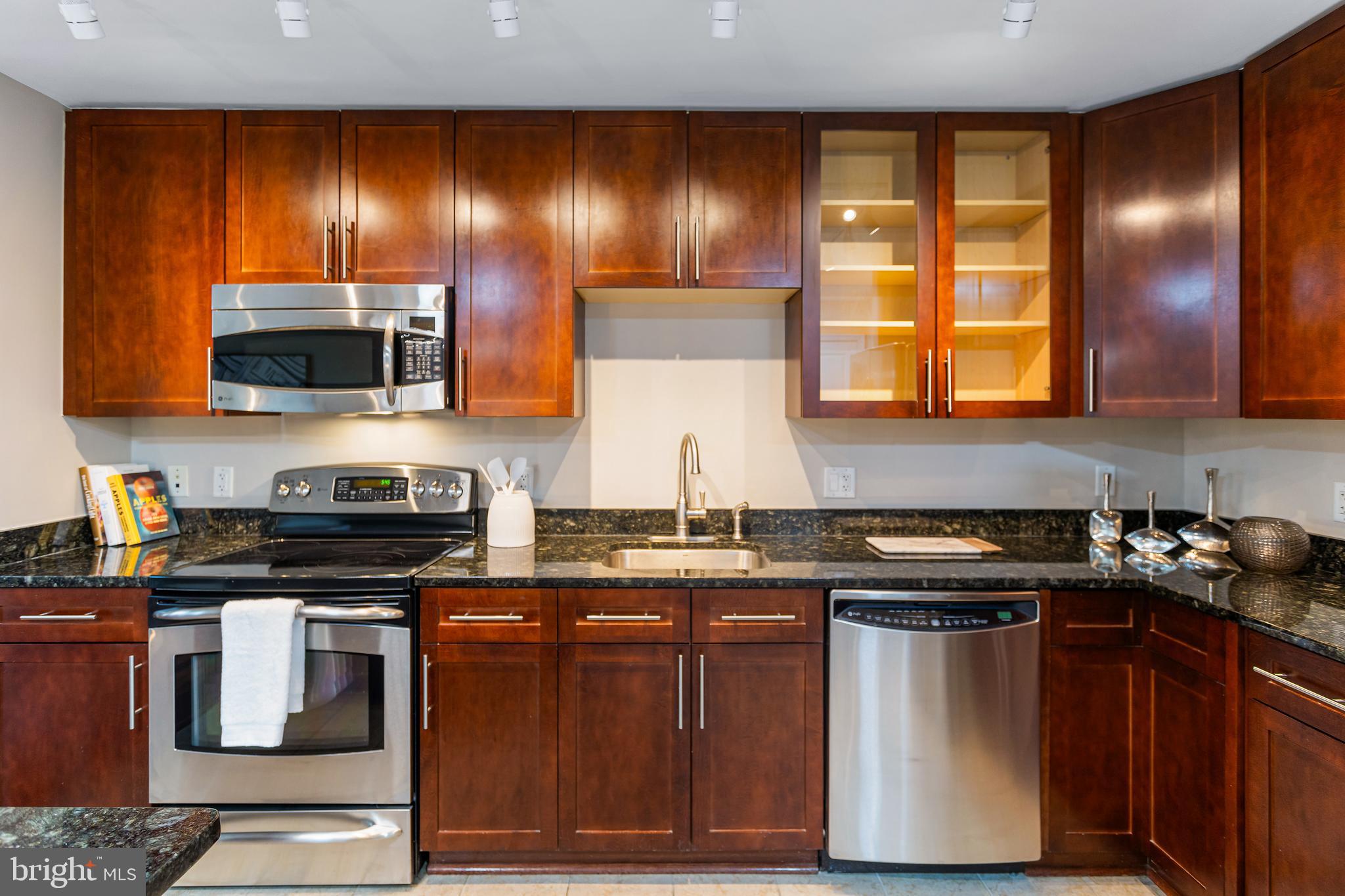 NATIONAL HARBOR - Residential Lease